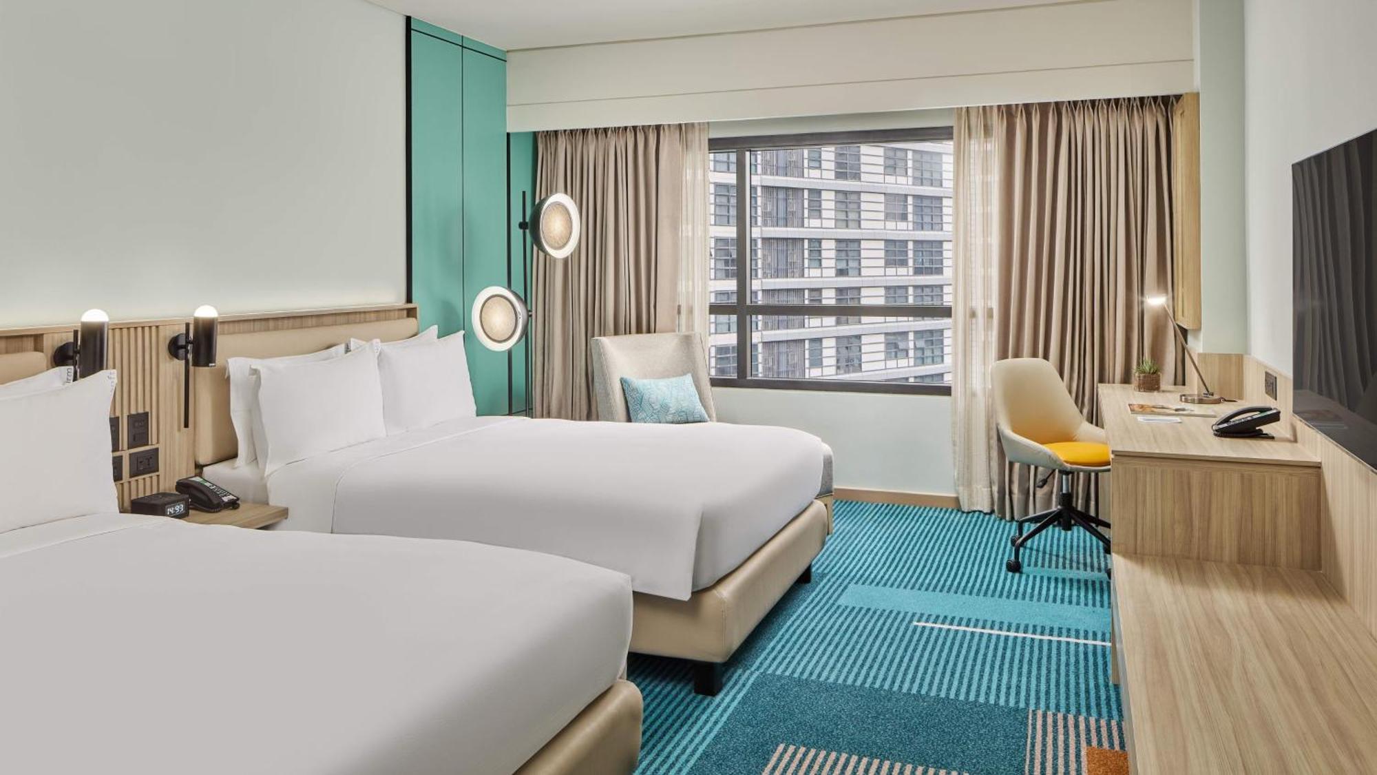 Holiday Inn & Suites Makati By Ihg Макати Экстерьер фото